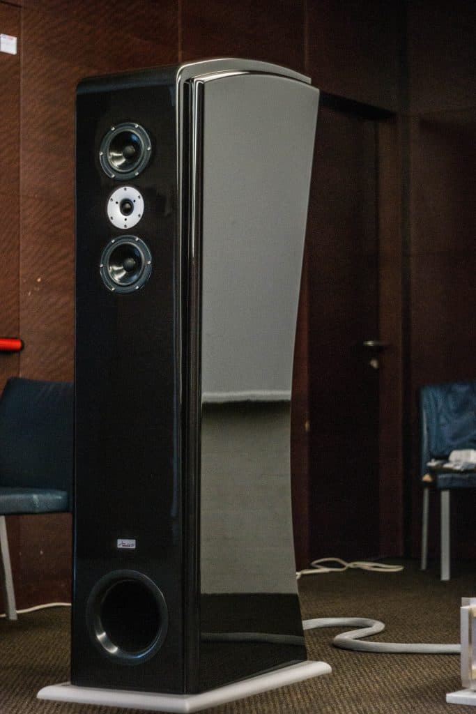 Ars Aures Estasi — 3-way D'Appolito flagship with dual 11" woofers (1)