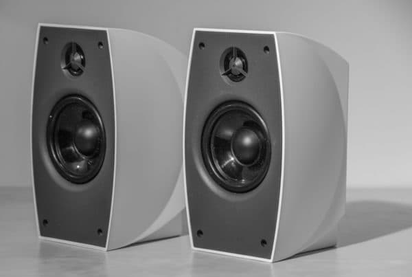 Angstrom Piccolo — neutral white compact loudspeaker